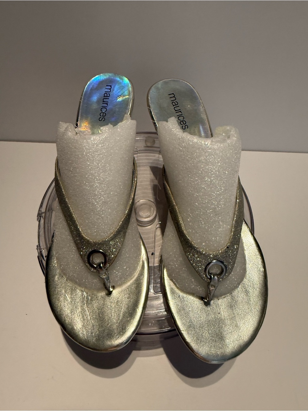 Maurices Silver Kitten Heel Metallic Glitter Thong Sandals 9M